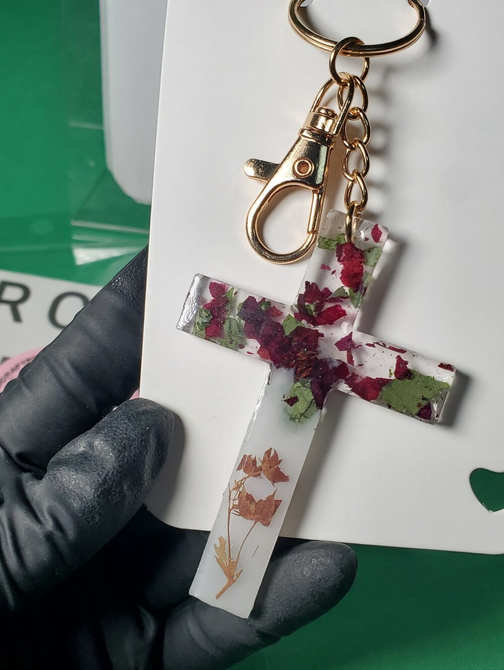 Nature’s Faith: Handmade Floral Cross Keychain with Preserved Red Roses